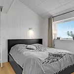 Cozy Home In Hornbaek With Wifi Casa de Férias Hornbæk