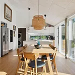 Casa de Férias Cozy Home In Hornbaek With Wifi *