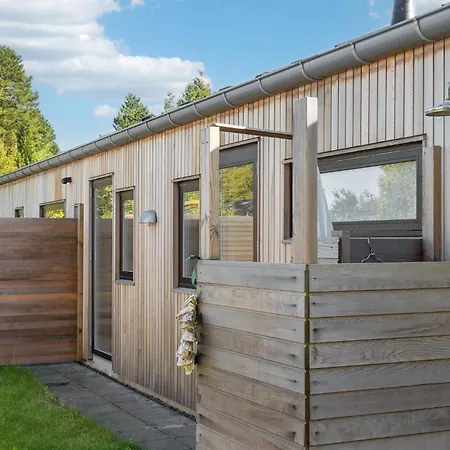 Cozy Home In Hornbaek With Wifi
