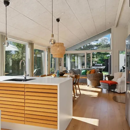 بيت للعطل Cozy Home In Hornbaek With Wifi *