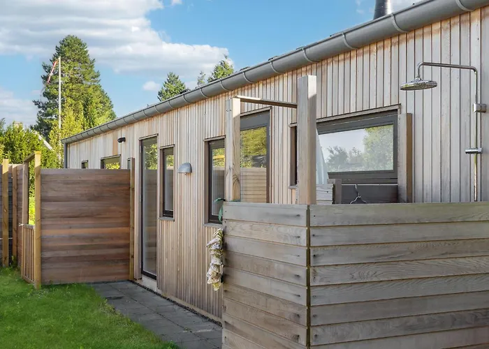 Cozy Home In Hornbaek With Wifi